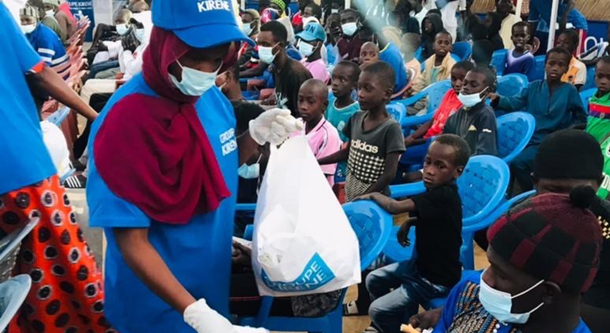 Groupe Kirène | Distribution de Ndogou au village de Kirène durant le mois de Ramadan